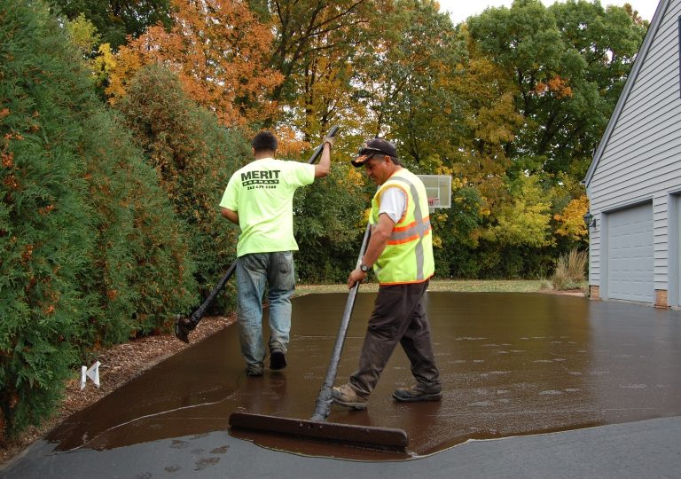 parking lot striping in Milwaukee, best paving company in Racine, asphalt paving in Kenosha