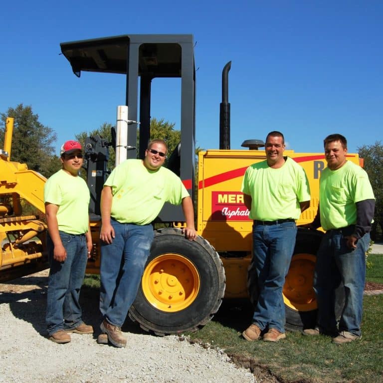 Commercial Asphalt Company in Milwaukee, commercial paving contractor Wisconsin, asphalt parking lot installation Milwaukee